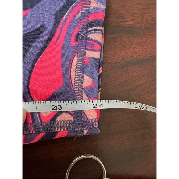 Under Armour Marble Print Compression Leggings with Pocket Size Medium - Picture 9 of 9